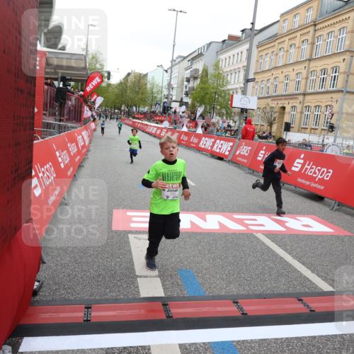 25.04.2026 - Das Zehntel Strokosch-Dieckow http://msf.ph/oto/9615781 25.04.2026 10:57:00 Ziel 5080, 5156, 5161, 5480, 5495, 5711, 6164, 6189, 6475, 6705, 6735, 6761, 6842, 7053, 7074, 7203, 7226, 7363, 7389, 7508, 7821, 7842, 7878, 8012 meine-sportfotos.de
