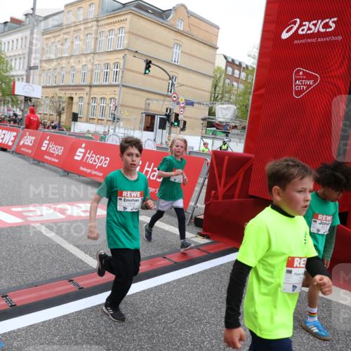 25.04.2026 - Das Zehntel Strokosch-Dieckow http://msf.ph/oto/9615867 25.04.2026 10:56:59 Ziel 5080, 5156, 5161, 5495, 5711, 6164, 6189, 6475, 6705, 6735, 6761, 6842, 6918, 7053, 7074, 7203, 7226, 7363, 7389, 7821, 7842, 7878, 8012 meine-sportfotos.de