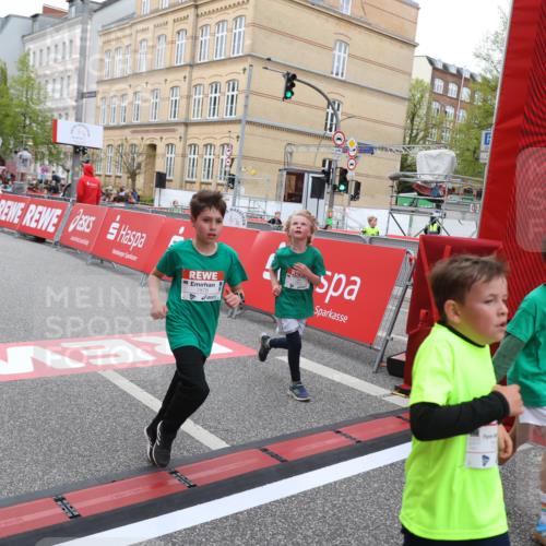 25.04.2026 - Das Zehntel Strokosch-Dieckow http://msf.ph/oto/9615884 25.04.2026 10:56:59 Ziel 5080, 5156, 5161, 5495, 5711, 6164, 6189, 6475, 6705, 6735, 6761, 6842, 6918, 7053, 7074, 7203, 7226, 7363, 7389, 7821, 7842, 7878, 8012 meine-sportfotos.de