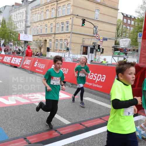 25.04.2026 - Das Zehntel Strokosch-Dieckow http://msf.ph/oto/9615918 25.04.2026 10:56:59 Ziel 5080, 5156, 5161, 5495, 5711, 6164, 6189, 6475, 6705, 6735, 6761, 6842, 6918, 7053, 7074, 7203, 7226, 7363, 7389, 7821, 7842, 7878, 8012 meine-sportfotos.de