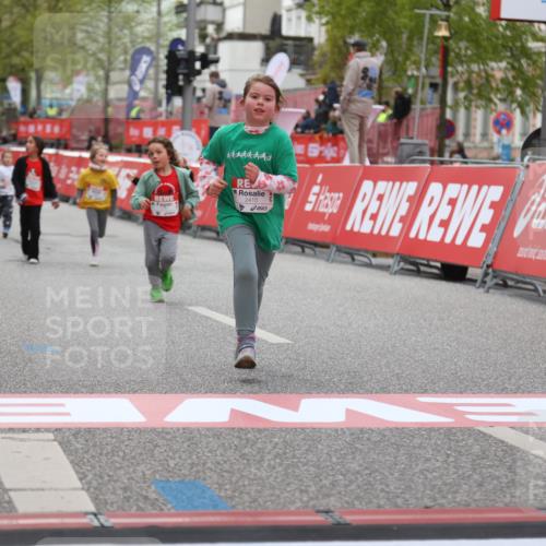25.04.2026 - Das Zehntel Strokosch-Dieckow http://msf.ph/oto/9615925 25.04.2026 09:08:18 Ziel 2206, 2415 meine-sportfotos.de