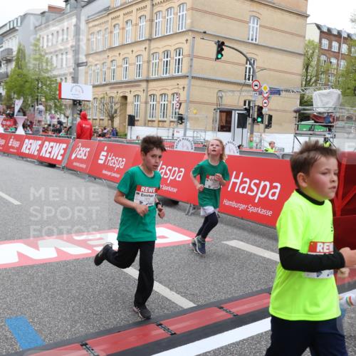 25.04.2026 - Das Zehntel Strokosch-Dieckow http://msf.ph/oto/9615940 25.04.2026 10:56:59 Ziel 5080, 5156, 5161, 5495, 5711, 6164, 6189, 6475, 6705, 6735, 6761, 6842, 6918, 7053, 7074, 7203, 7226, 7363, 7389, 7821, 7842, 7878, 8012 meine-sportfotos.de