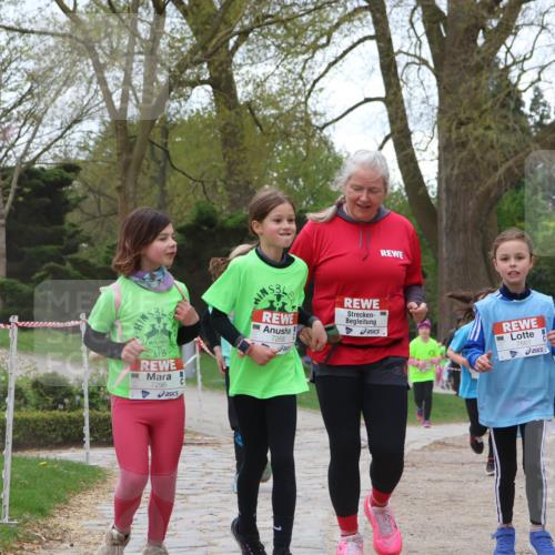 25.04.2026 - Das Zehntel Zöllner http://msf.ph/oto/9616030 25.04.2026 09:48:47 Laufen 7295, 7268, 7661, 7651 meine-sportfotos.de