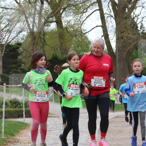 25.04.2026 - Das Zehntel Zöllner http://msf.ph/oto/9616033 25.04.2026 09:48:47 Laufen 7295, 7268, 7661, 7651 meine-sportfotos.de