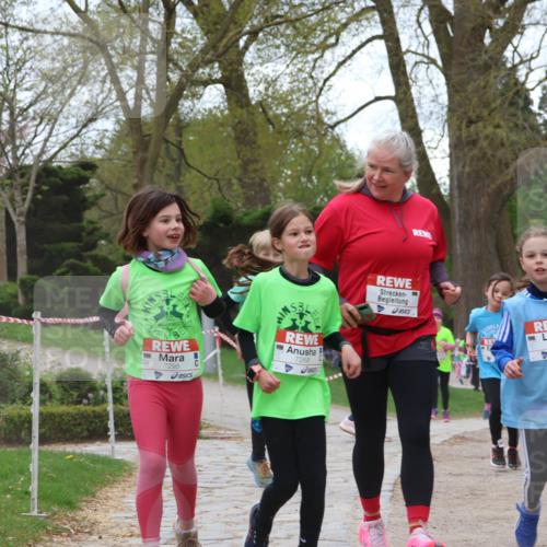 25.04.2026 - Das Zehntel Zöllner http://msf.ph/oto/9616037 25.04.2026 09:48:47 Laufen 7295, 7268, 7661, 7651 meine-sportfotos.de