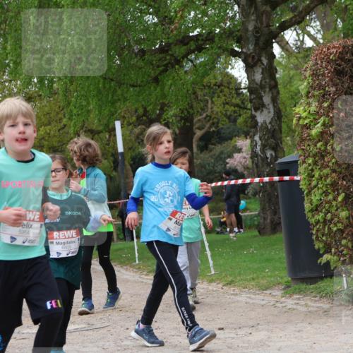 25.04.2026 - Das Zehntel Zöllner http://msf.ph/oto/9616125 25.04.2026 09:48:51 Laufen 6799, 5964, 6805, 20 meine-sportfotos.de