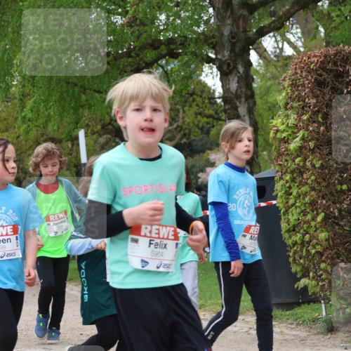 25.04.2026 - Das Zehntel Zöllner http://msf.ph/oto/9616138 25.04.2026 09:48:51 Laufen 6799, 6024, 5964, 20, 6787 meine-sportfotos.de