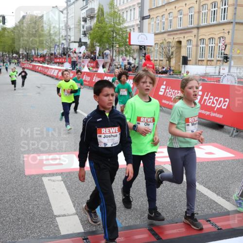 25.04.2026 - Das Zehntel Strokosch-Dieckow http://msf.ph/oto/9616143 25.04.2026 10:56:56 Ziel 5080, 5156, 5270, 5319, 5495, 5692, 5711, 6164, 6189, 6475, 6705, 6842, 6875, 6918, 6939, 6946, 7074, 7203, 7226, 7250, 7310, 7317, 7389, 7638, 7821, 7878 meine-sportfotos.de