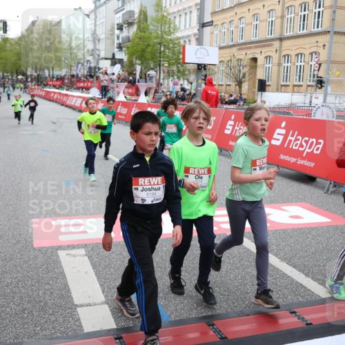 25.04.2026 - Das Zehntel Strokosch-Dieckow http://msf.ph/oto/9616161 25.04.2026 10:56:56 Ziel 5080, 5156, 5270, 5319, 5495, 5692, 5711, 6164, 6189, 6475, 6705, 6842, 6875, 6918, 6939, 6946, 7074, 7203, 7226, 7250, 7310, 7317, 7389, 7638, 7821, 7878 meine-sportfotos.de