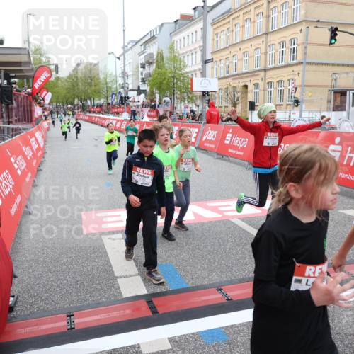 25.04.2026 - Das Zehntel Strokosch-Dieckow http://msf.ph/oto/9616262 25.04.2026 10:56:56 Ziel 5080, 5156, 5270, 5319, 5495, 5692, 5711, 6164, 6189, 6475, 6705, 6842, 6875, 6918, 6939, 6946, 7074, 7203, 7226, 7250, 7310, 7317, 7389, 7638, 7821, 7878 meine-sportfotos.de
