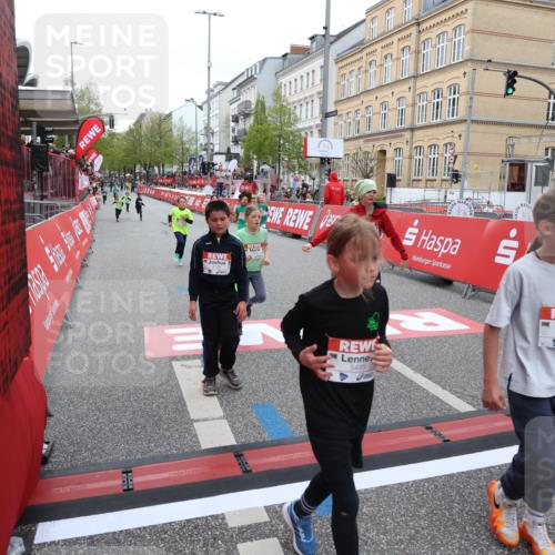 25.04.2026 - Das Zehntel Strokosch-Dieckow http://msf.ph/oto/9616277 25.04.2026 10:56:55 Ziel 5080, 5270, 5319, 5322, 5495, 5692, 5711, 6164, 6189, 6224, 6705, 6842, 6875, 6918, 6939, 6946, 7074, 7203, 7250, 7310, 7317, 7389, 7638, 7821, 8066 meine-sportfotos.de