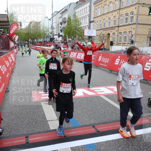 25.04.2026 - Das Zehntel Strokosch-Dieckow http://msf.ph/oto/9616328 25.04.2026 10:56:55 Ziel 5080, 5270, 5319, 5322, 5495, 5692, 5711, 6164, 6189, 6224, 6705, 6842, 6875, 6918, 6939, 6946, 7074, 7203, 7250, 7310, 7317, 7389, 7638, 7821, 8066 meine-sportfotos.de