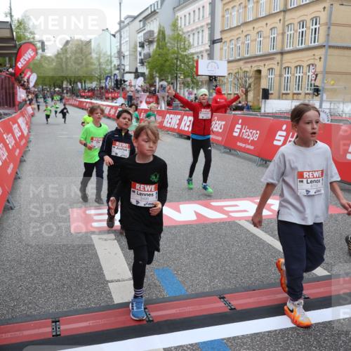 25.04.2026 - Das Zehntel Strokosch-Dieckow http://msf.ph/oto/9616343 25.04.2026 10:56:55 Ziel 5080, 5270, 5319, 5322, 5495, 5692, 5711, 6164, 6189, 6224, 6705, 6842, 6875, 6918, 6939, 6946, 7074, 7203, 7250, 7310, 7317, 7389, 7638, 7821, 8066 meine-sportfotos.de