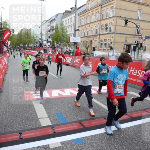 25.04.2026 - Das Zehntel Strokosch-Dieckow http://msf.ph/oto/9616414 25.04.2026 10:56:54 Ziel 5080, 5270, 5319, 5322, 5495, 5692, 5711, 6164, 6189, 6224, 6705, 6713, 6875, 6918, 6939, 6946, 7074, 7203, 7250, 7266, 7310, 7317, 7468, 7638, 7821, 8066 meine-sportfotos.de