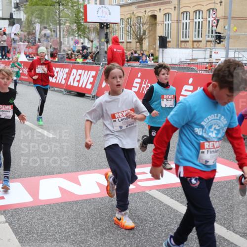 25.04.2026 - Das Zehntel Strokosch-Dieckow http://msf.ph/oto/9616464 25.04.2026 10:56:54 Ziel 5080, 5270, 5319, 5322, 5495, 5692, 5711, 6164, 6189, 6224, 6705, 6713, 6875, 6918, 6939, 6946, 7074, 7203, 7250, 7266, 7310, 7317, 7468, 7638, 7821, 8066 meine-sportfotos.de