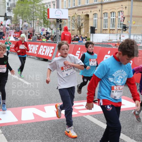 25.04.2026 - Das Zehntel Strokosch-Dieckow http://msf.ph/oto/9616479 25.04.2026 10:56:54 Ziel 5080, 5270, 5319, 5322, 5495, 5692, 5711, 6164, 6189, 6224, 6705, 6713, 6875, 6918, 6939, 6946, 7074, 7203, 7250, 7266, 7310, 7317, 7468, 7638, 7821, 8066 meine-sportfotos.de