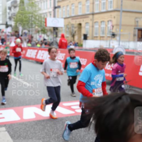 25.04.2026 - Das Zehntel Strokosch-Dieckow http://msf.ph/oto/9616518 25.04.2026 10:56:54 Ziel 5080, 5270, 5319, 5322, 5495, 5692, 5711, 6164, 6189, 6224, 6705, 6713, 6875, 6918, 6939, 6946, 7074, 7203, 7250, 7266, 7310, 7317, 7468, 7638, 7821, 8066 meine-sportfotos.de