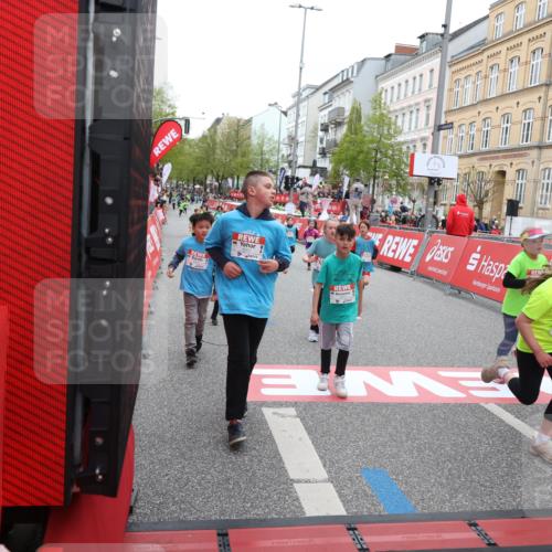 25.04.2026 - Das Zehntel Strokosch-Dieckow http://msf.ph/oto/9616580 25.04.2026 10:56:50 Ziel 5270, 5319, 5322, 5342, 5507, 5644, 5646, 5692, 5872, 6031, 6224, 6429, 6713, 6875, 6939, 6946, 6989, 7005, 7131, 7250, 7266, 7310, 7317, 7319, 7468, 7592, 7638, 8066 meine-sportfotos.de