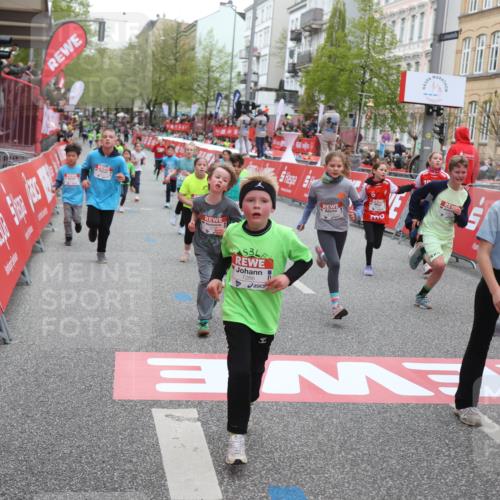 25.04.2026 - Das Zehntel Strokosch-Dieckow http://msf.ph/oto/9616796 25.04.2026 10:56:48 Ziel 5257, 5319, 5322, 5342, 5507, 5511, 5644, 5646, 5747, 5872, 6011, 6013, 6031, 6224, 6385, 6429, 6713, 6875, 6939, 6989, 7005, 7131, 7250, 7266, 7319, 7468, 7592, 8066 meine-sportfotos.de