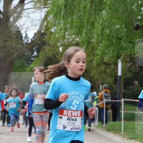 25.04.2026 - Das Zehntel Zöllner http://msf.ph/oto/9616806 25.04.2026 09:49:18 Laufen 20, 6796, 6807, 6807 meine-sportfotos.de