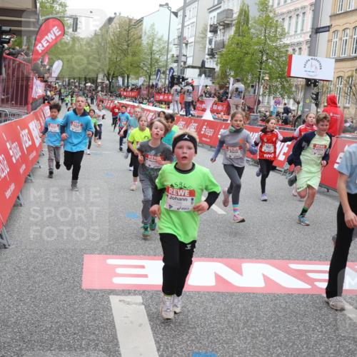 25.04.2026 - Das Zehntel Strokosch-Dieckow http://msf.ph/oto/9616808 25.04.2026 10:56:48 Ziel 5257, 5319, 5322, 5342, 5507, 5511, 5644, 5646, 5747, 5872, 6011, 6013, 6031, 6224, 6385, 6429, 6713, 6875, 6939, 6989, 7005, 7131, 7250, 7266, 7319, 7468, 7592, 8066 meine-sportfotos.de