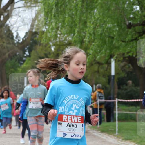25.04.2026 - Das Zehntel Zöllner http://msf.ph/oto/9616810 25.04.2026 09:49:18 Laufen 20, 6790, 6796, 6807 meine-sportfotos.de