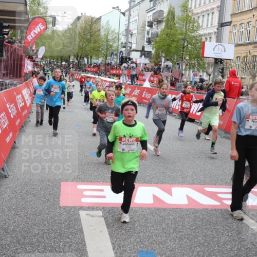 25.04.2026 - Das Zehntel Strokosch-Dieckow http://msf.ph/oto/9616829 25.04.2026 10:56:48 Ziel 5257, 5319, 5322, 5342, 5507, 5511, 5644, 5646, 5747, 5872, 6011, 6013, 6031, 6224, 6385, 6429, 6713, 6875, 6939, 6989, 7005, 7131, 7250, 7266, 7319, 7468, 7592, 8066 meine-sportfotos.de