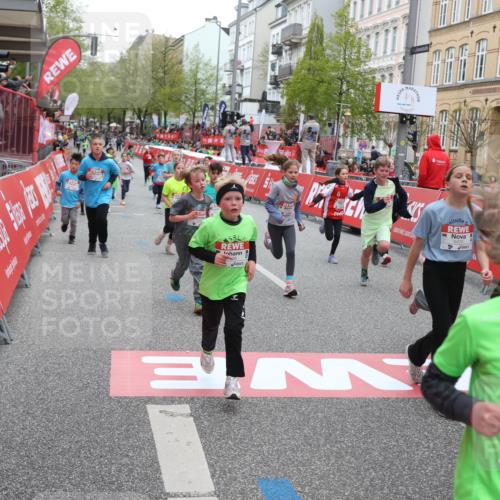 25.04.2026 - Das Zehntel Strokosch-Dieckow http://msf.ph/oto/9616838 25.04.2026 10:56:48 Ziel 5257, 5319, 5322, 5342, 5507, 5511, 5644, 5646, 5747, 5872, 6011, 6013, 6031, 6224, 6385, 6429, 6713, 6875, 6939, 6989, 7005, 7131, 7250, 7266, 7319, 7468, 7592, 8066 meine-sportfotos.de