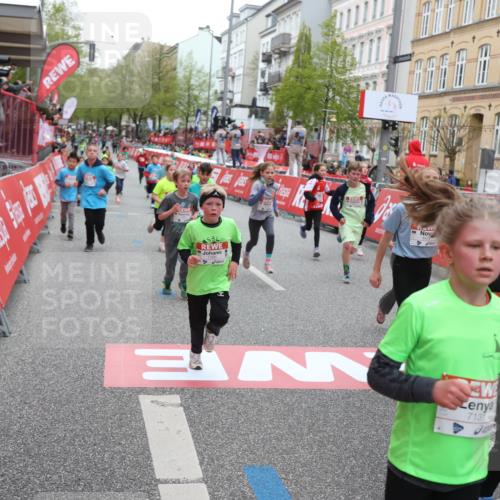 25.04.2026 - Das Zehntel Strokosch-Dieckow http://msf.ph/oto/9616859 25.04.2026 10:56:48 Ziel 5257, 5319, 5322, 5342, 5507, 5511, 5644, 5646, 5747, 5872, 6011, 6013, 6031, 6224, 6385, 6429, 6713, 6875, 6939, 6989, 7005, 7131, 7250, 7266, 7319, 7468, 7592, 8066 meine-sportfotos.de