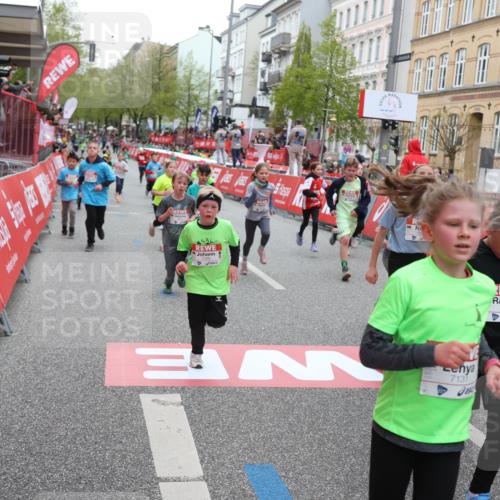 25.04.2026 - Das Zehntel Strokosch-Dieckow http://msf.ph/oto/9616867 25.04.2026 10:56:47 Ziel 5257, 5322, 5326, 5342, 5507, 5511, 5644, 5646, 5747, 5872, 6011, 6013, 6031, 6224, 6385, 6429, 6713, 6989, 7005, 7131, 7266, 7319, 7468, 7592, 7712, 8066 meine-sportfotos.de