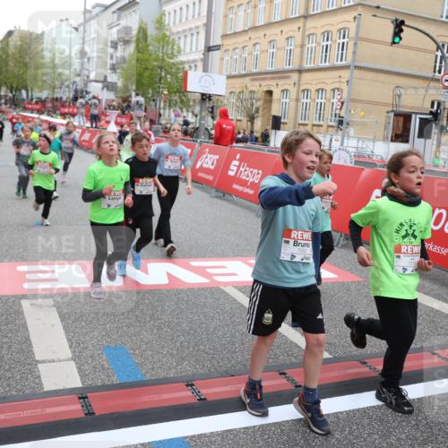 25.04.2026 - Das Zehntel Strokosch-Dieckow http://msf.ph/oto/9616930 25.04.2026 10:56:47 Ziel 5257, 5322, 5326, 5342, 5507, 5511, 5644, 5646, 5747, 5872, 6011, 6013, 6031, 6224, 6385, 6429, 6713, 6989, 7005, 7131, 7266, 7319, 7468, 7592, 7712, 8066 meine-sportfotos.de