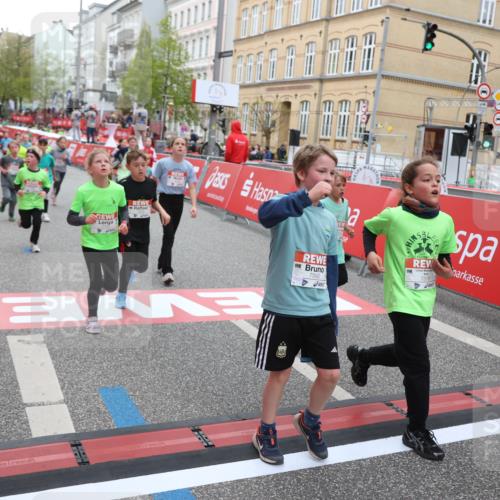 25.04.2026 - Das Zehntel Strokosch-Dieckow http://msf.ph/oto/9616940 25.04.2026 10:56:46 Ziel 5257, 5325, 5326, 5342, 5507, 5511, 5513, 5644, 5646, 5747, 5872, 6011, 6013, 6031, 6385, 6429, 6713, 6989, 7005, 7131, 7266, 7319, 7368, 7369, 7468, 7592, 7712, 7827, 8007 meine-sportfotos.de