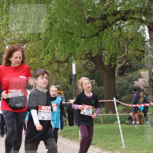 25.04.2026 - Das Zehntel Zöllner http://msf.ph/oto/9617012 25.04.2026 09:49:27 Laufen 5461, 50, 5477 meine-sportfotos.de