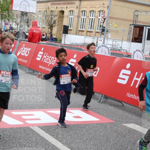 25.04.2026 - Das Zehntel Strokosch-Dieckow http://msf.ph/oto/9617090 25.04.2026 10:56:45 Ziel 5039, 5257, 5325, 5326, 5342, 5507, 5511, 5513, 5644, 5646, 5747, 5872, 6011, 6013, 6031, 6385, 6429, 6989, 7005, 7131, 7319, 7368, 7369, 7592, 7712, 7803, 7827, 8007 meine-sportfotos.de