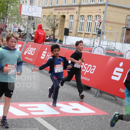 25.04.2026 - Das Zehntel Strokosch-Dieckow http://msf.ph/oto/9617113 25.04.2026 10:56:45 Ziel 5039, 5257, 5325, 5326, 5342, 5507, 5511, 5513, 5644, 5646, 5747, 5872, 6011, 6013, 6031, 6385, 6429, 6989, 7005, 7131, 7319, 7368, 7369, 7592, 7712, 7803, 7827, 8007 meine-sportfotos.de