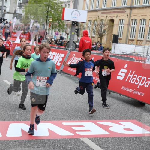 25.04.2026 - Das Zehntel Strokosch-Dieckow http://msf.ph/oto/9617135 25.04.2026 10:56:45 Ziel 5039, 5257, 5325, 5326, 5342, 5507, 5511, 5513, 5644, 5646, 5747, 5872, 6011, 6013, 6031, 6385, 6429, 6989, 7005, 7131, 7319, 7368, 7369, 7592, 7712, 7803, 7827, 8007 meine-sportfotos.de