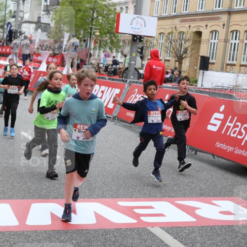 25.04.2026 - Das Zehntel Strokosch-Dieckow http://msf.ph/oto/9617147 25.04.2026 10:56:45 Ziel 5039, 5257, 5325, 5326, 5342, 5507, 5511, 5513, 5644, 5646, 5747, 5872, 6011, 6013, 6031, 6385, 6429, 6989, 7005, 7131, 7319, 7368, 7369, 7592, 7712, 7803, 7827, 8007 meine-sportfotos.de