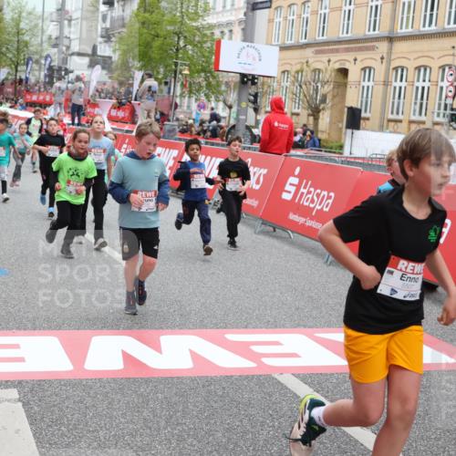 25.04.2026 - Das Zehntel Strokosch-Dieckow http://msf.ph/oto/9617178 25.04.2026 10:56:44 Ziel 5039, 5257, 5325, 5326, 5342, 5507, 5511, 5513, 5644, 5646, 5747, 6011, 6013, 6074, 6385, 6412, 6429, 6663, 6989, 7267, 7319, 7368, 7369, 7592, 7712, 7803, 7827, 8007 meine-sportfotos.de