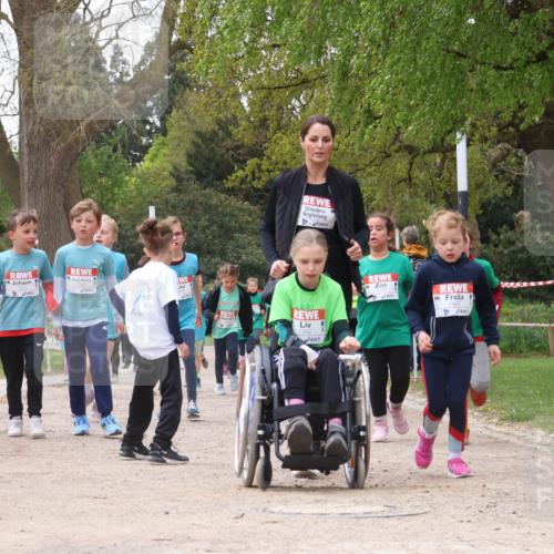 25.04.2026 - Das Zehntel Zöllner http://msf.ph/oto/9617219 25.04.2026 09:49:35 Laufen 5611 meine-sportfotos.de