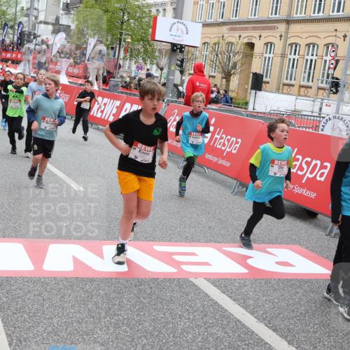 25.04.2026 - Das Zehntel Strokosch-Dieckow http://msf.ph/oto/9617247 25.04.2026 10:56:43 Ziel 5039, 5257, 5325, 5326, 5342, 5507, 5511, 5513, 5644, 5646, 5747, 6011, 6013, 6074, 6385, 6412, 6429, 6663, 6886, 7267, 7368, 7369, 7712, 7801, 7803, 7827, 8007 meine-sportfotos.de