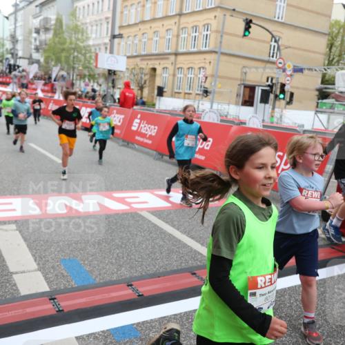 25.04.2026 - Das Zehntel Strokosch-Dieckow http://msf.ph/oto/9617261 25.04.2026 10:56:43 Ziel 5039, 5257, 5325, 5326, 5342, 5507, 5511, 5513, 5644, 5646, 5747, 6011, 6013, 6074, 6385, 6412, 6429, 6663, 6886, 7267, 7368, 7369, 7712, 7801, 7803, 7827, 8007 meine-sportfotos.de