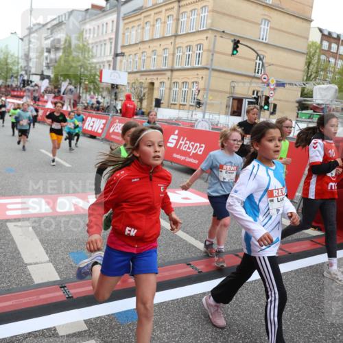 25.04.2026 - Das Zehntel Strokosch-Dieckow http://msf.ph/oto/9617335 25.04.2026 10:56:42 Ziel 5039, 5229, 5257, 5325, 5326, 5507, 5511, 5513, 5646, 5747, 6011, 6013, 6074, 6385, 6412, 6429, 6663, 6886, 7267, 7288, 7368, 7369, 7712, 7801, 7803, 7827, 8007 meine-sportfotos.de