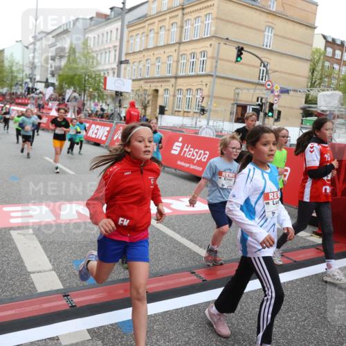 25.04.2026 - Das Zehntel Strokosch-Dieckow http://msf.ph/oto/9617345 25.04.2026 10:56:42 Ziel 5039, 5229, 5257, 5325, 5326, 5507, 5511, 5513, 5646, 5747, 6011, 6013, 6074, 6385, 6412, 6429, 6663, 6886, 7267, 7288, 7368, 7369, 7712, 7801, 7803, 7827, 8007 meine-sportfotos.de