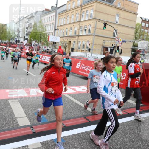 25.04.2026 - Das Zehntel Strokosch-Dieckow http://msf.ph/oto/9617356 25.04.2026 10:56:42 Ziel 5039, 5229, 5257, 5325, 5326, 5507, 5511, 5513, 5646, 5747, 6011, 6013, 6074, 6385, 6412, 6429, 6663, 6886, 7267, 7288, 7368, 7369, 7712, 7801, 7803, 7827, 8007 meine-sportfotos.de