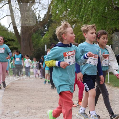 25.04.2026 - Das Zehntel Zöllner http://msf.ph/oto/9617361 25.04.2026 09:49:40 Laufen 7571, 7567, 7564, 7572 meine-sportfotos.de