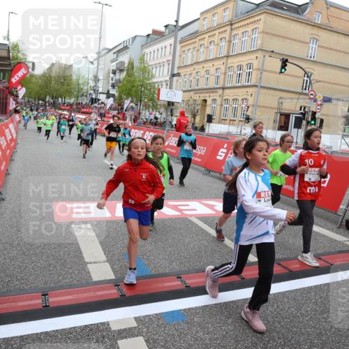 25.04.2026 - Das Zehntel Strokosch-Dieckow http://msf.ph/oto/9617372 25.04.2026 10:56:42 Ziel 5039, 5229, 5257, 5325, 5326, 5507, 5511, 5513, 5646, 5747, 6011, 6013, 6074, 6385, 6412, 6429, 6663, 6886, 7267, 7288, 7368, 7369, 7712, 7801, 7803, 7827, 8007 meine-sportfotos.de