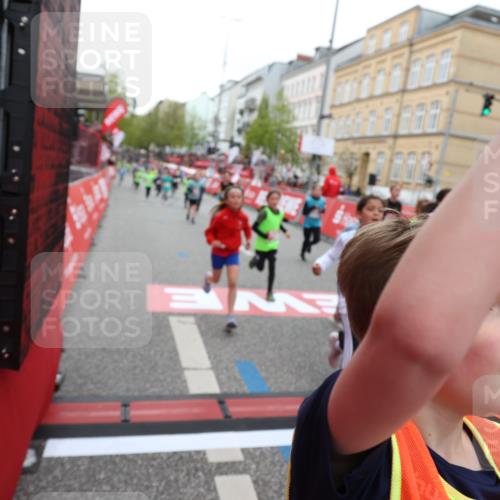 25.04.2026 - Das Zehntel Strokosch-Dieckow http://msf.ph/oto/9617389 25.04.2026 10:56:41 Ziel 5039, 5229, 5257, 5325, 5326, 5511, 5513, 5583, 5747, 6011, 6013, 6014, 6074, 6385, 6412, 6663, 6886, 7267, 7288, 7368, 7369, 7712, 7801, 7803, 7827, 8007 meine-sportfotos.de