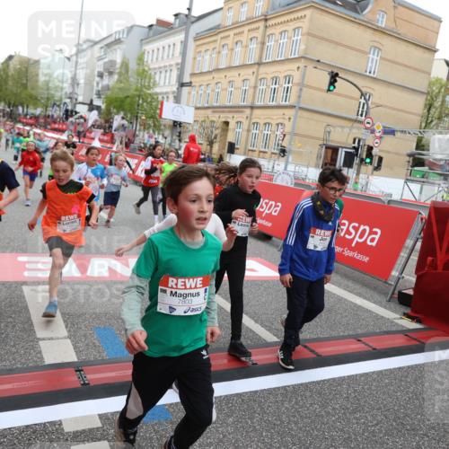 25.04.2026 - Das Zehntel Strokosch-Dieckow http://msf.ph/oto/9617465 25.04.2026 10:56:40 Ziel 5039, 5229, 5257, 5325, 5326, 5511, 5513, 5578, 5583, 5741, 5790, 6011, 6013, 6014, 6074, 6385, 6412, 6552, 6663, 6886, 7267, 7288, 7368, 7369, 7712, 7801, 7803, 7827, 8007 meine-sportfotos.de