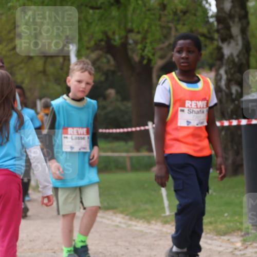 25.04.2026 - Das Zehntel Zöllner http://msf.ph/oto/9617493 25.04.2026 09:49:45 Laufen 7351 meine-sportfotos.de