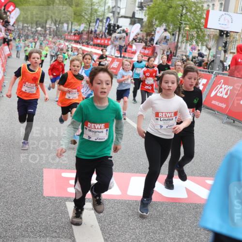 25.04.2026 - Das Zehntel Strokosch-Dieckow http://msf.ph/oto/9617508 25.04.2026 10:56:39 Ziel 5039, 5229, 5325, 5326, 5513, 5576, 5578, 5583, 5741, 5790, 5978, 6014, 6074, 6412, 6552, 6663, 6871, 6876, 6886, 7267, 7288, 7368, 7369, 7702, 7712, 7715, 7801, 7803, 7827, 8007 meine-sportfotos.de